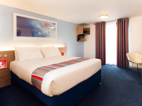 Travelodge Clacton On Sea Central Exterior photo